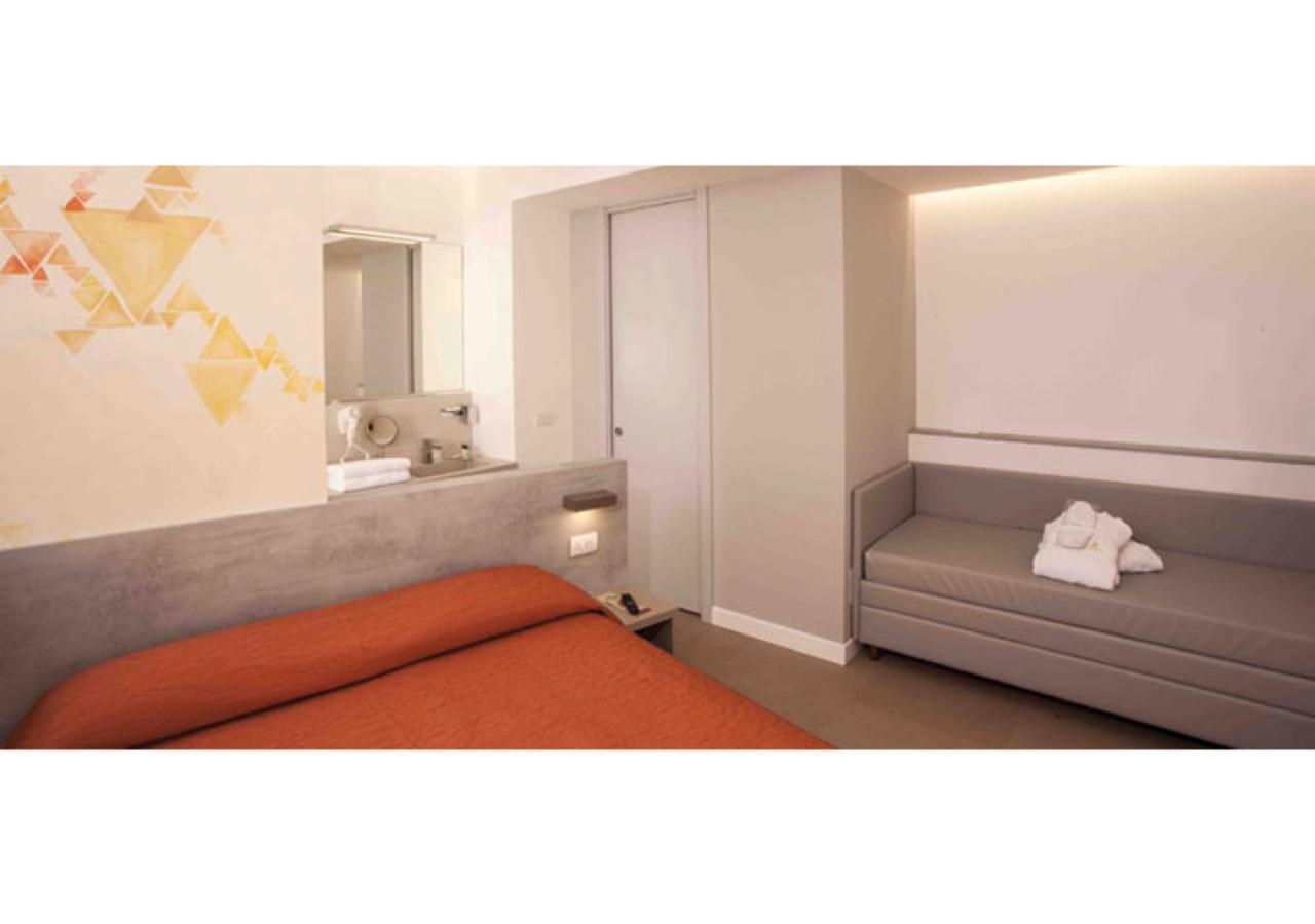 Hotel Beaurivage Cattolica Esterno foto
